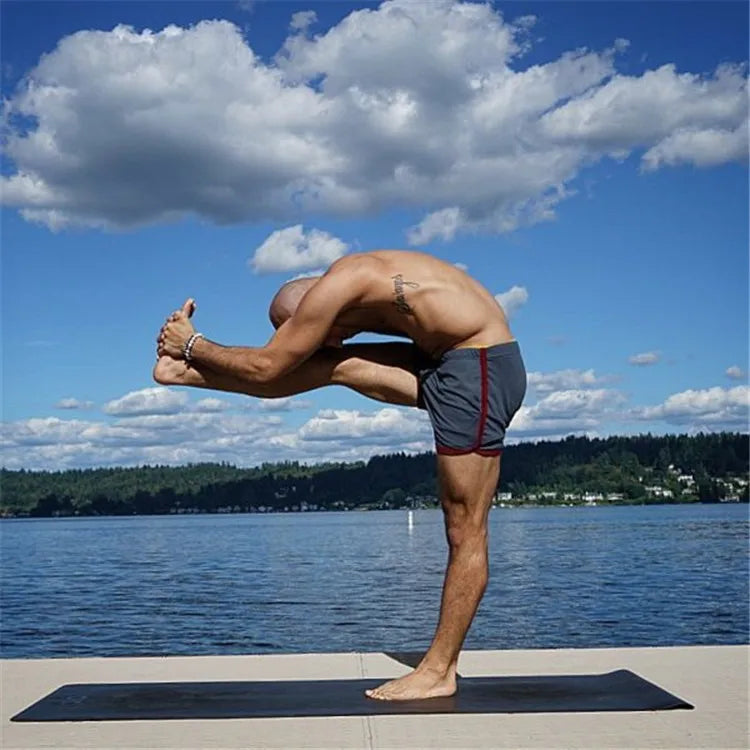 Summer fitness shorts Loose running shorts Men's jogging sports Breathable mesh shorts Thin trend men's three-quarter pants