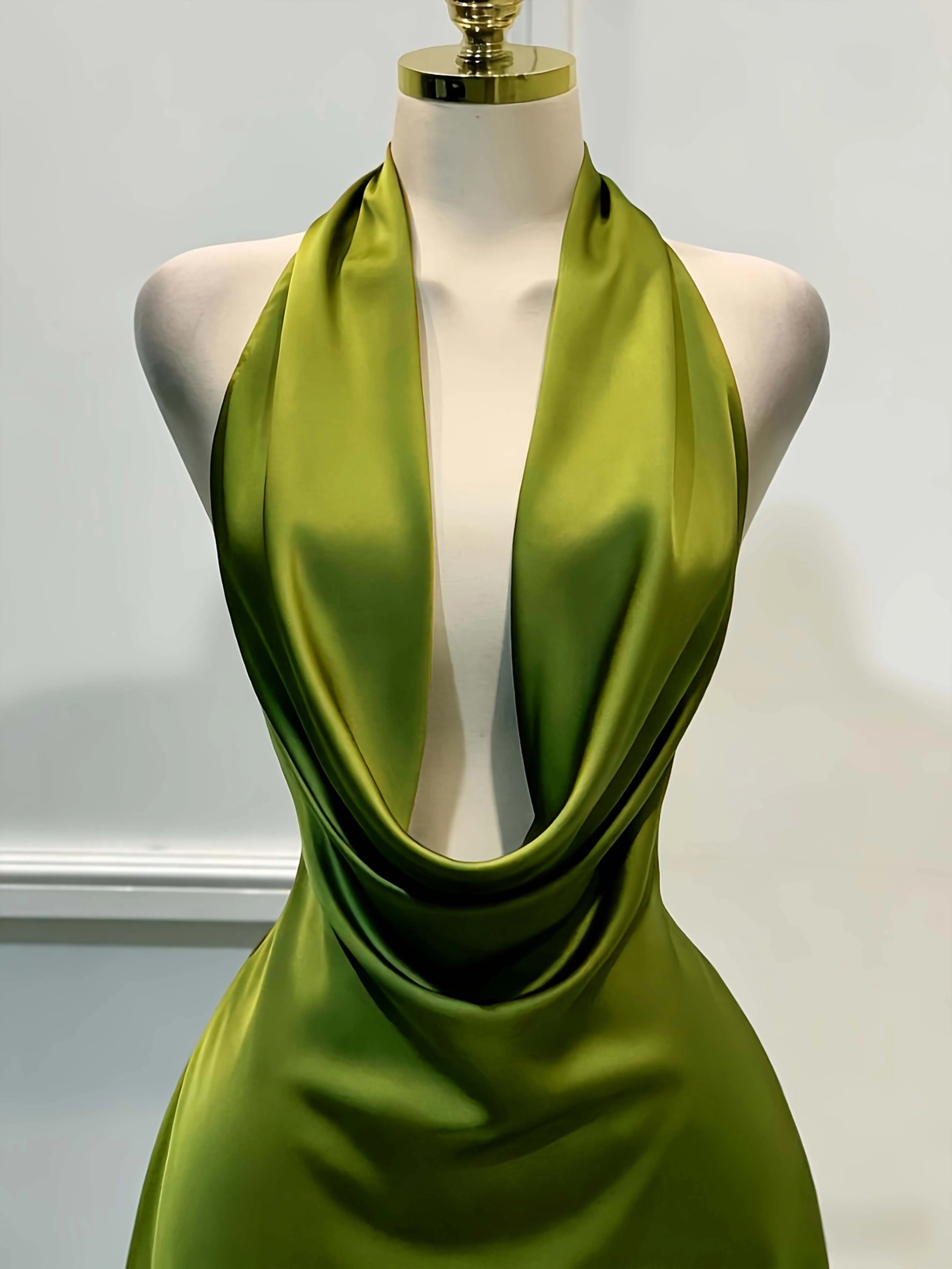 Open-Back Satin Midi Dress – Zipper Fitted Cocktail