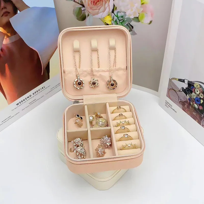 Portable Palm Jewelry Box – Ring & Earring Travel Case