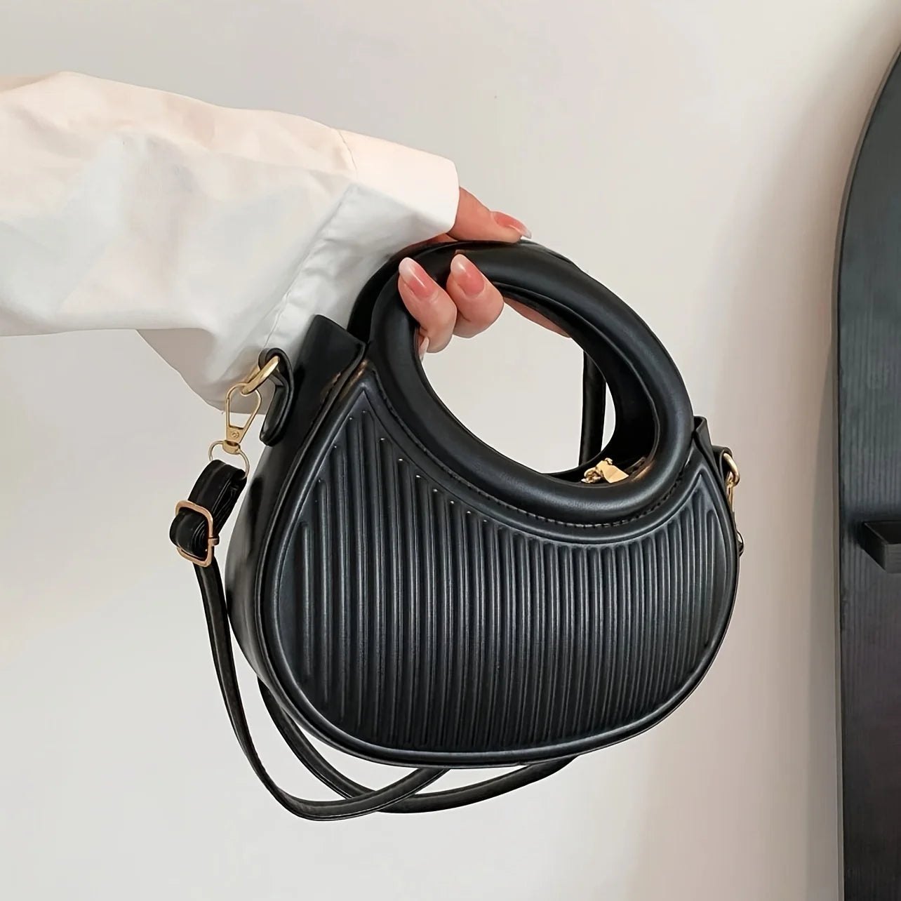 Chic Stripe Design Crossbody Bags for Women Elegant Synthetic Leather Handbag, Purse, Luxury Look Shoulder Bag for Everyday Use