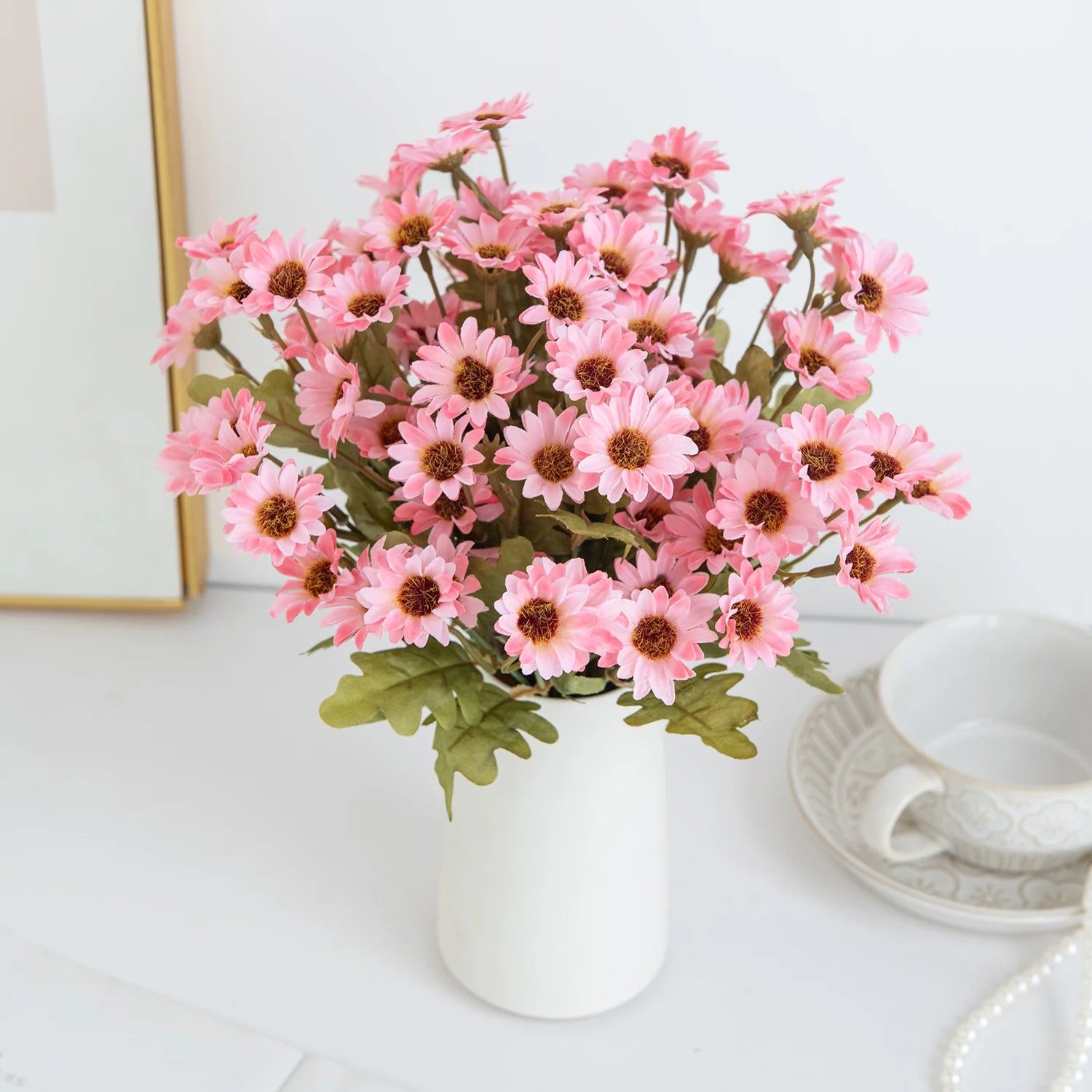Artificial Plastic Daisy Flowers Centerpieces Fake Plant Wedding Room Home Party Gifts Handheld Arrangement Festival Bouquet