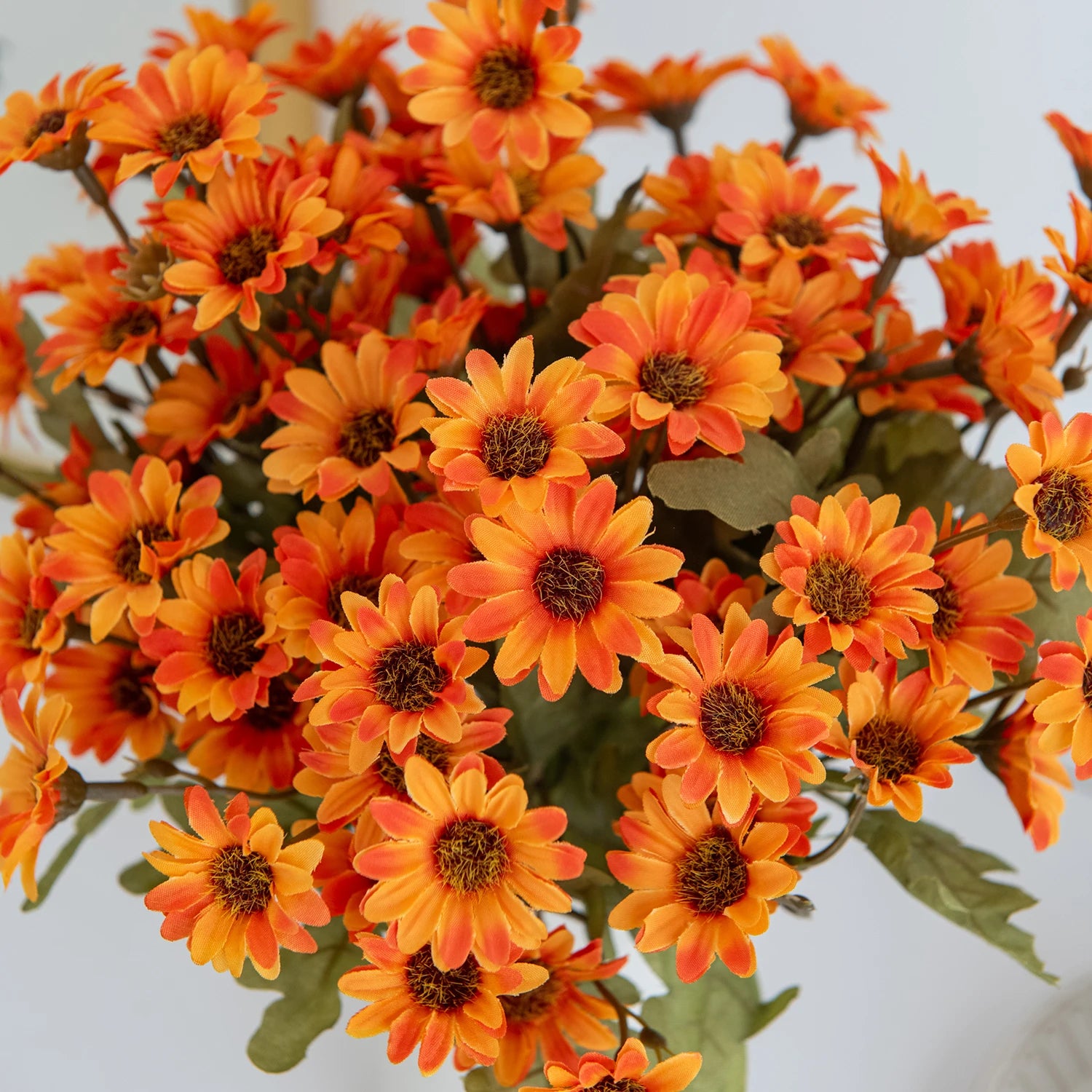 Artificial Plastic Daisy Flowers Centerpieces Fake Plant Wedding Room Home Party Gifts Handheld Arrangement Festival Bouquet