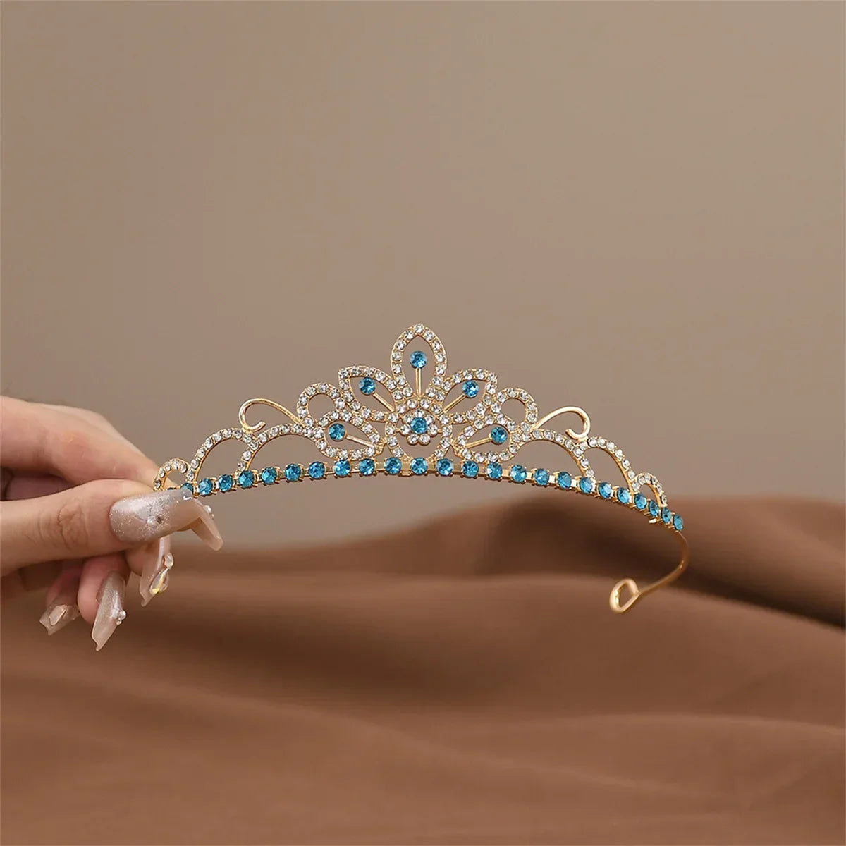 Mini Crowns Hair Comb Crystal Bridal Tiaras For Girls Rhinestone Pearl Wedding Birthday Party Children's Hair Accessories