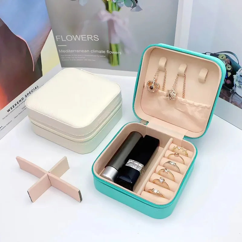 Portable Palm Jewelry Box – Ring & Earring Travel Case