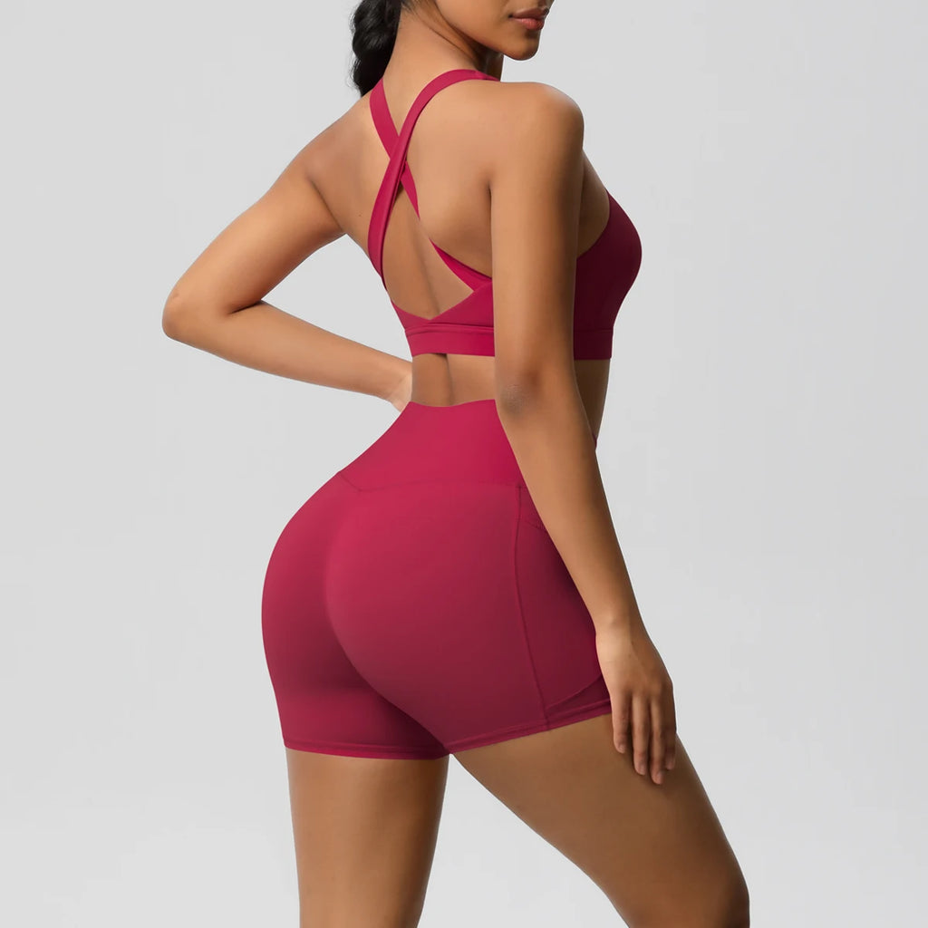 Pocketed Yoga Set – Sleeveless Top & Slim Ankle Leggings