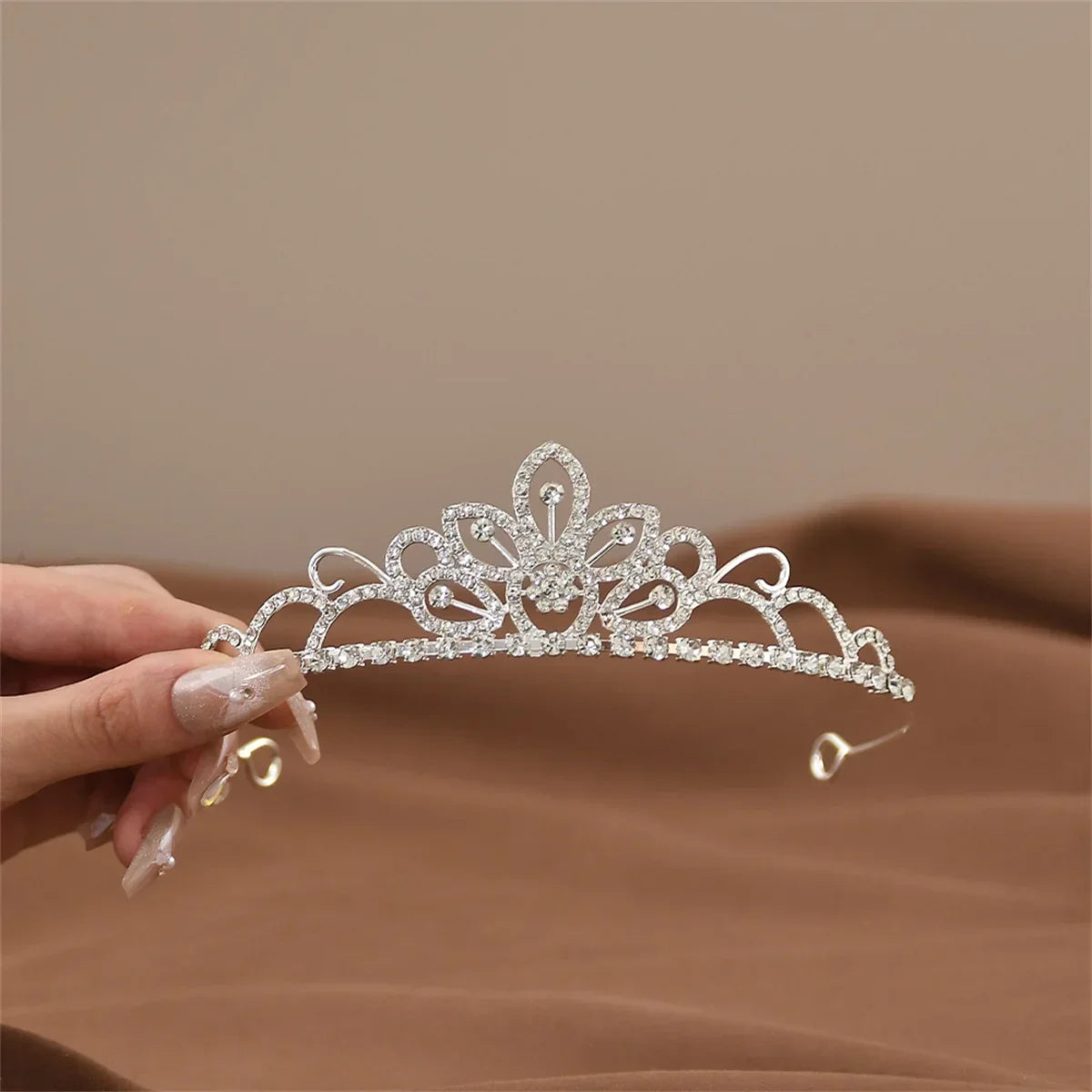 Mini Crowns Hair Comb Crystal Bridal Tiaras For Girls Rhinestone Pearl Wedding Birthday Party Children's Hair Accessories