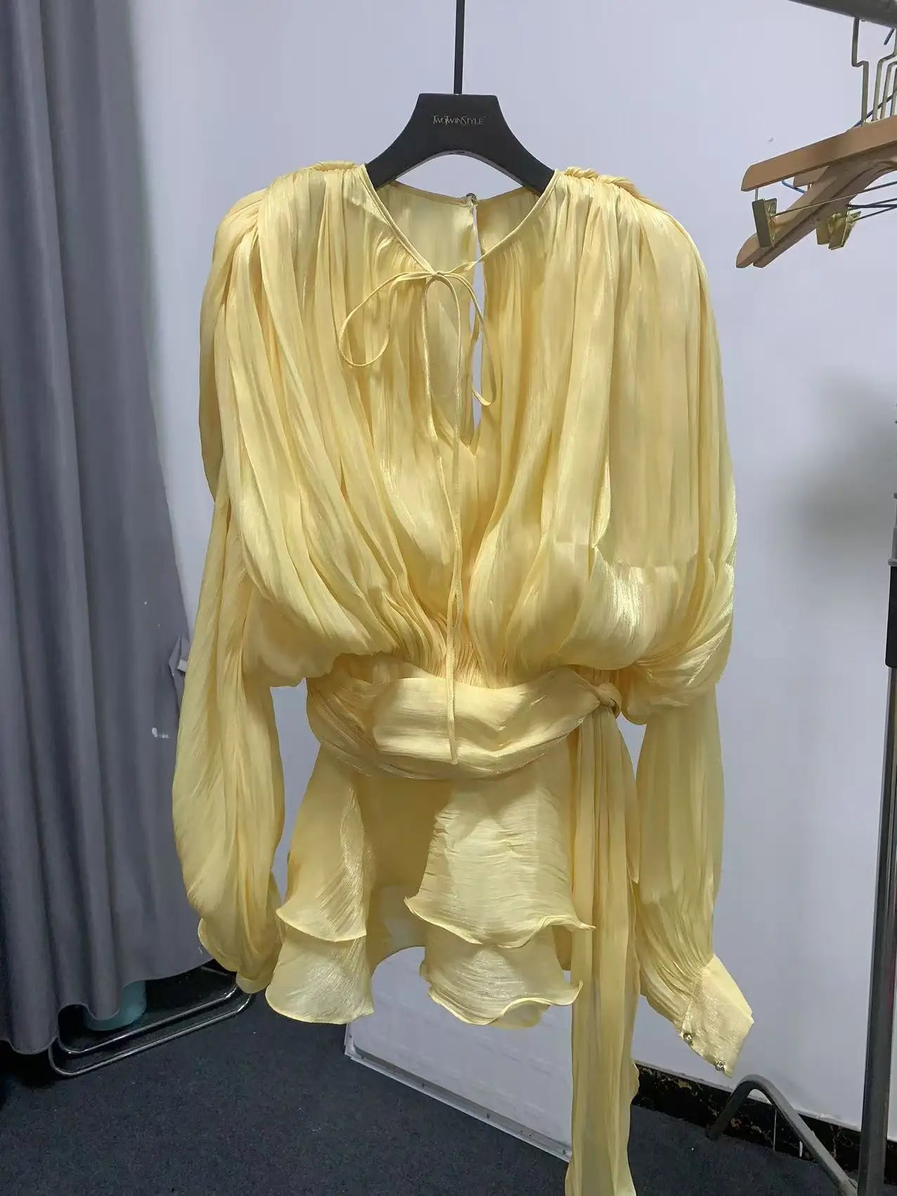 Loose Lace-Up V-Neck Ruffle Tunic Dress – Long Sleeve