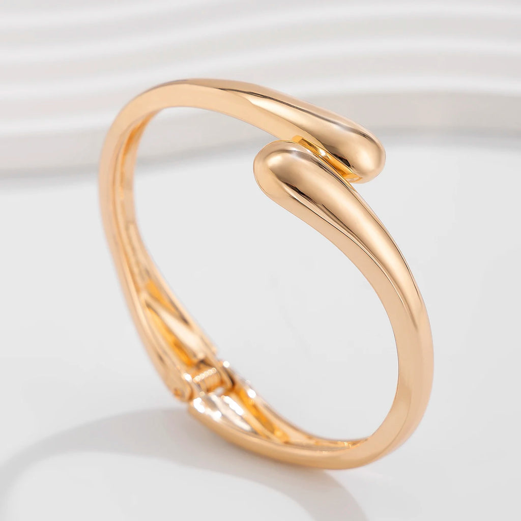 Creative Water Drop Wide Metal Bangle for Women Gold Color Geometric Twisted Bracelets Steampunk Couple Jewelry Gift